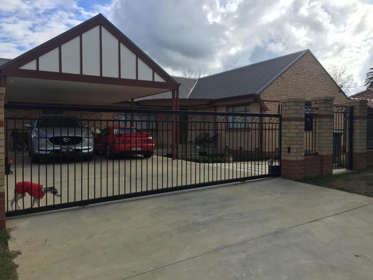 Modern, Private And Close To Town. Albury Exteriér fotografie